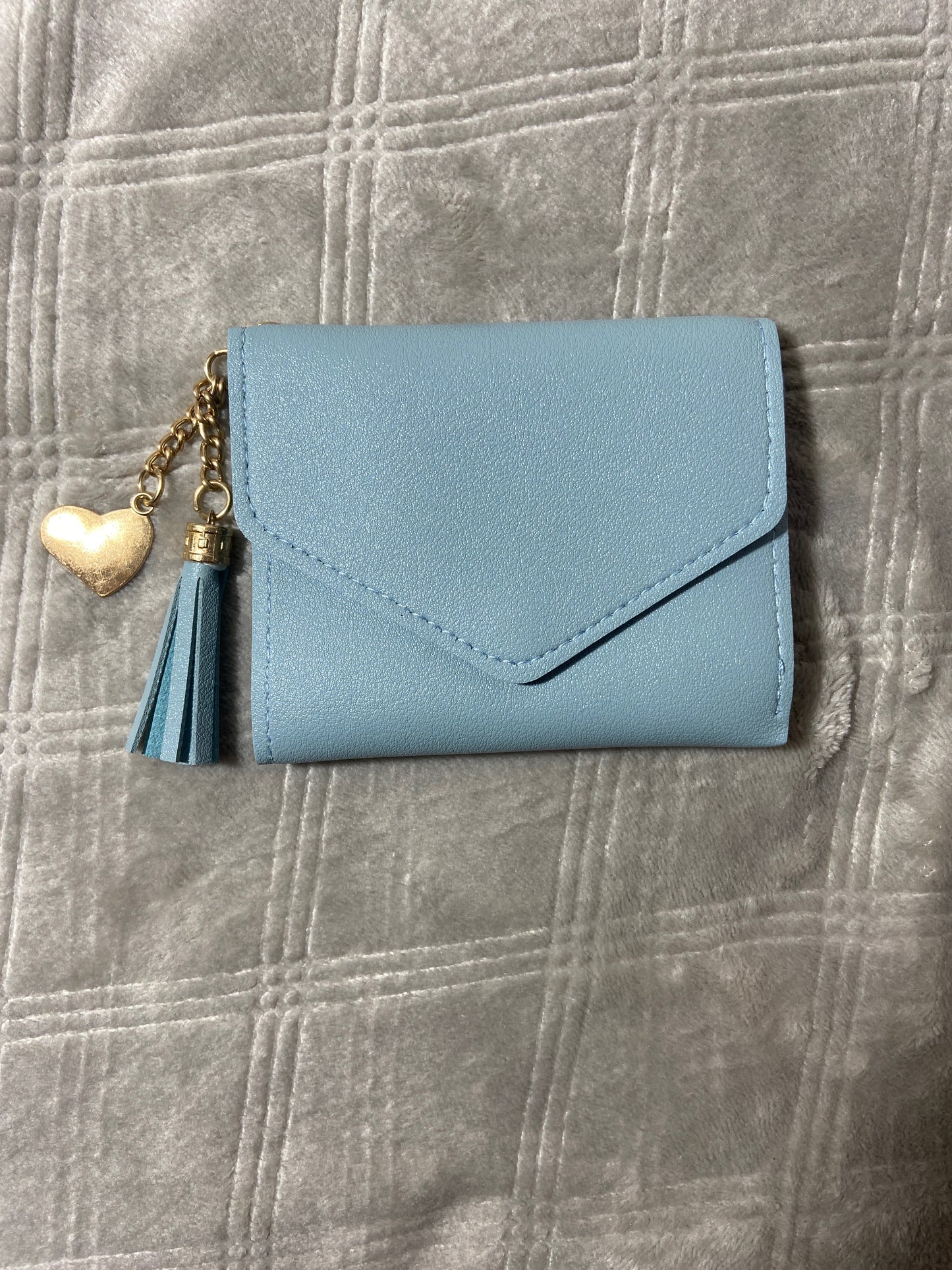 (E) Wristlet Wallets