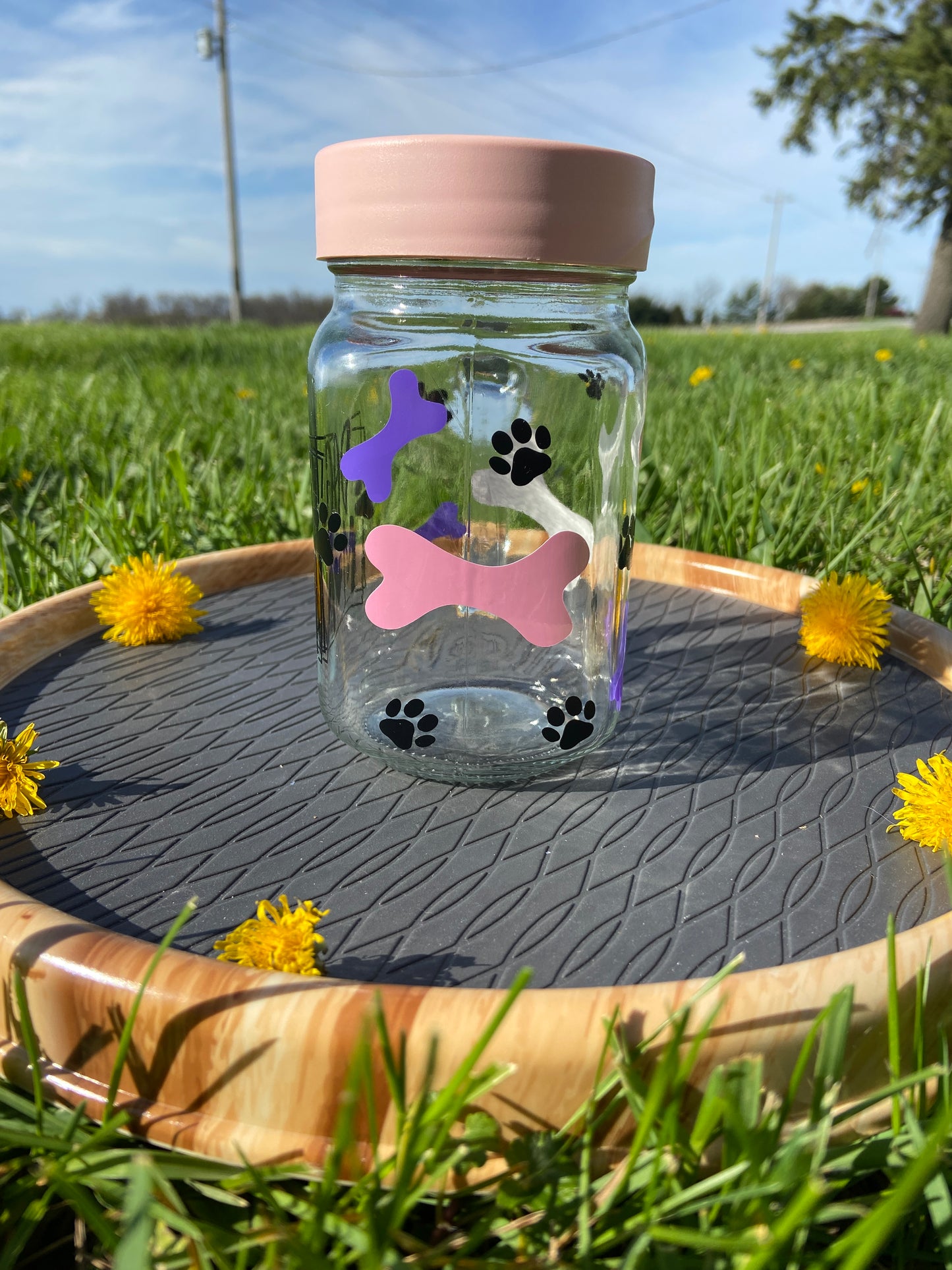 (F) Dog mom glass cup with lid